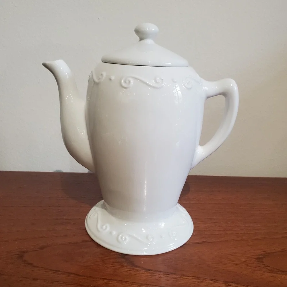PartyLite Sidewalk Cafe Aroma‎ Melts Warmer White Scroll Tea Pot
